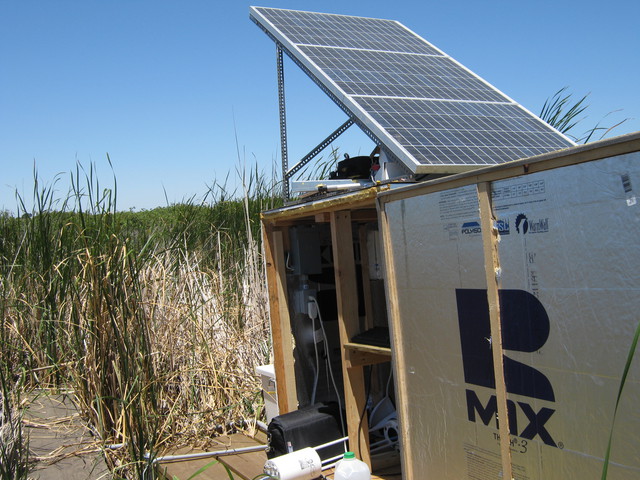 Testing LI-7700 at East Pond equipment box