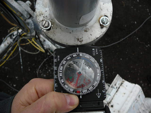 Compass showing sonic heading.