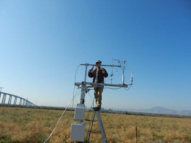 Joe setting up an ATI sonic