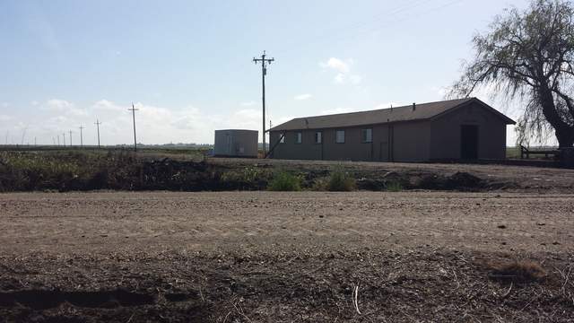 Duck hunters clubhouse to the east