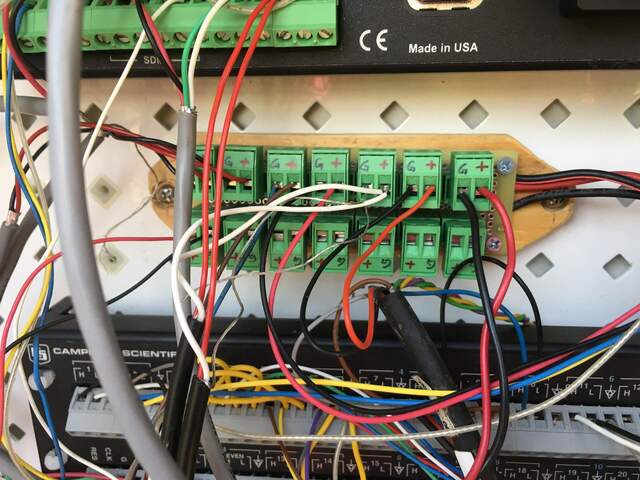 New 12V power strip for the WP datalogger enclosure with 14! pluggable terminals. 