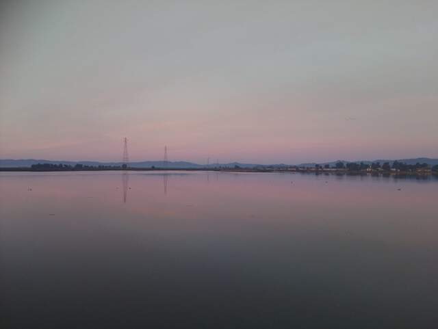 Gradient dawn light