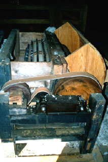4GearWheel1.jpg (35623 bytes)