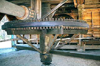 5GearWheel2.jpg (39809 bytes)